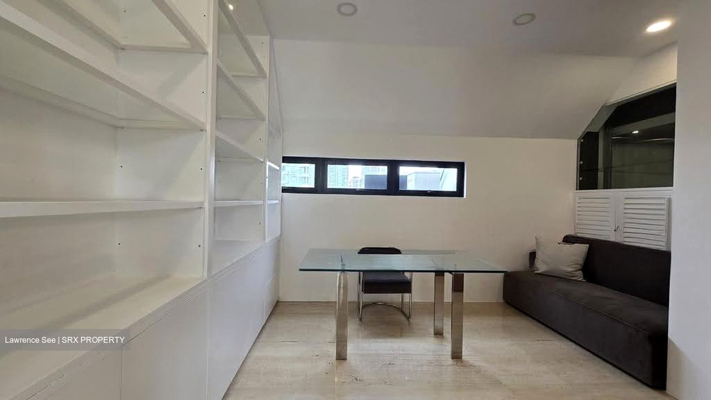 One Tree Hill Collection (D10), Detached #630940711